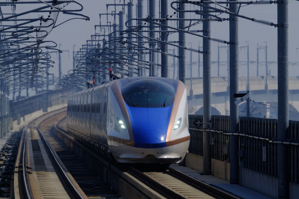 北陸新幹線 E7系・W7系 新高岡駅